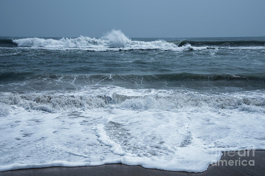 Rhythm of Ocean waves #1 Photograph by Kiran Joshi