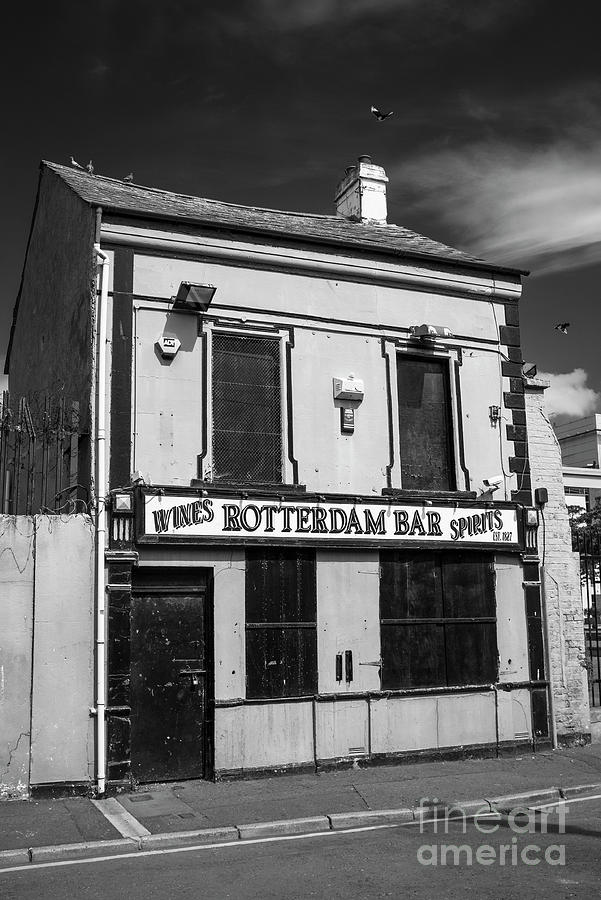 Rotterdam Bar, Belfast #1 Photograph by Jim Orr