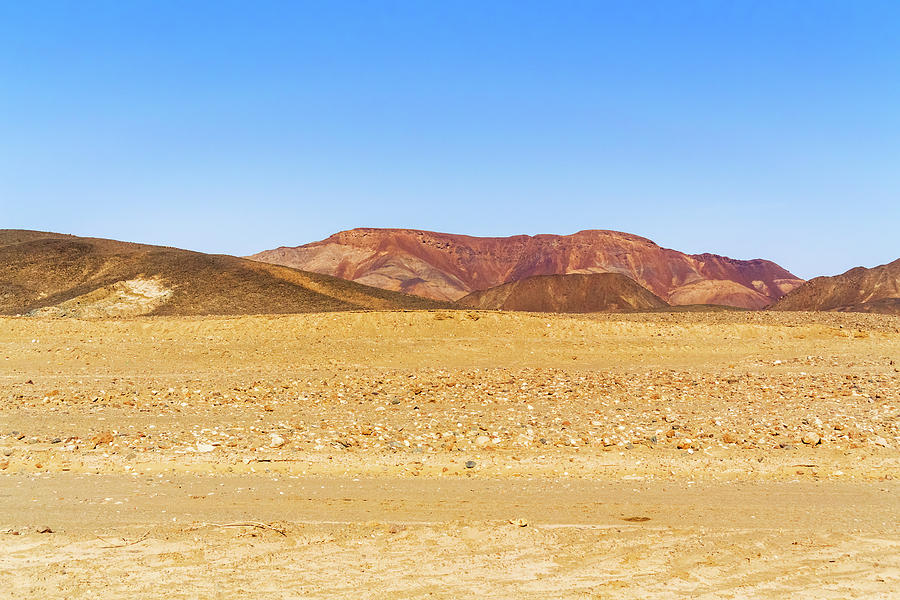 Sahara desert landscape in Sudan near Wadi Halfa. Photograph by Marek ...