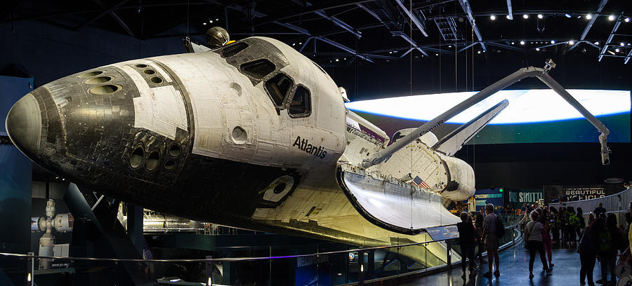 Space Shuttle Atlantis #3 Photograph by David Hart