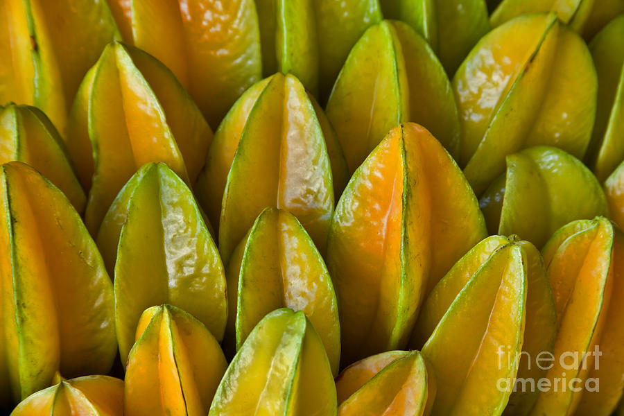 Starfruit #1 Photograph by Inga Spence