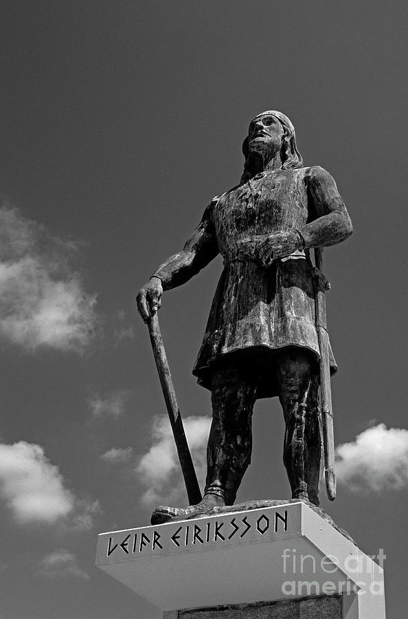 Statue of Leif Ericksson  #1 Photograph by Jim Corwin