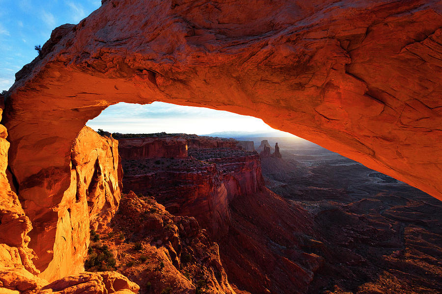 Sunrise, Mesa Arch, Canyonland National Park, Moab, Utah, USA ...