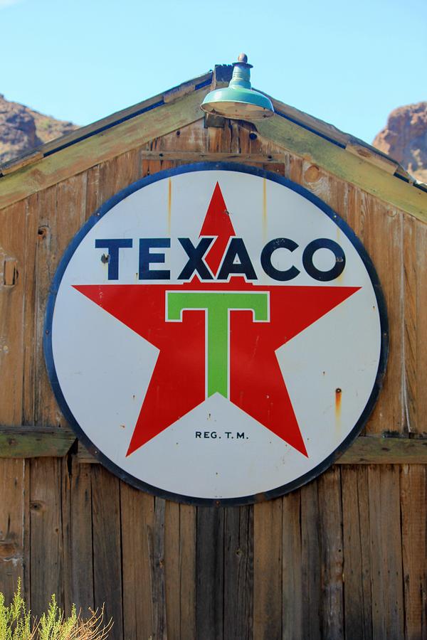 Texaco #1 Photograph by Douglas Miller