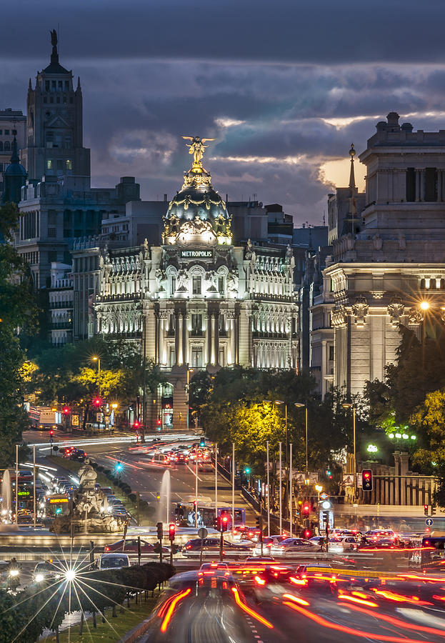 Madrid : Madrid Downtown Stock Photo - Download Image Now - iStock ...