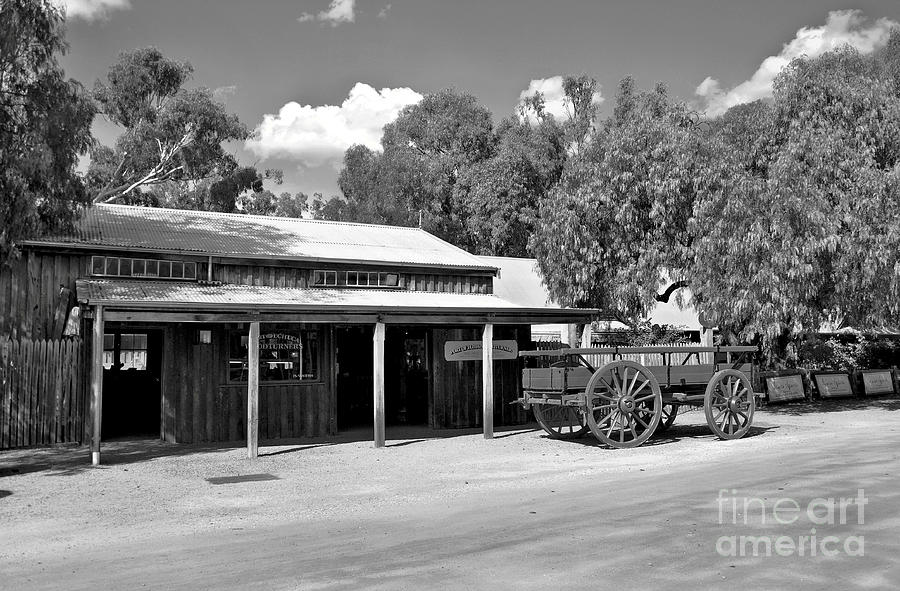 Black And White Photograph - The Heritage town of Echuca Victoria Australia by Kaye Menner