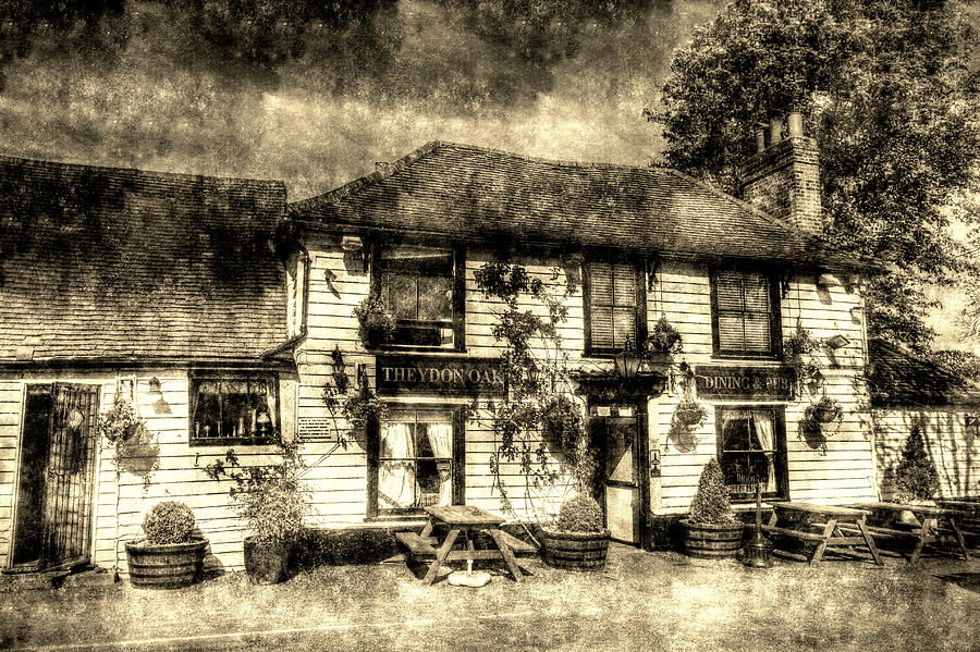 The Theydon Oak Pub Vintage #1 Photograph by David Pyatt