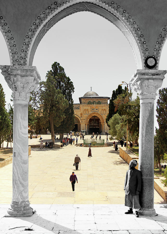 The Al Aqsa Mosque Photograph by Munir Alawi