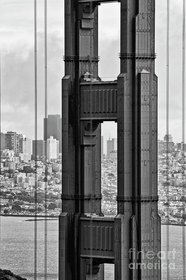 Golden Gate Bridge Photograph - The world famous Golden Gate Bridge in San Francisco, California #1 by Jamie Pham
