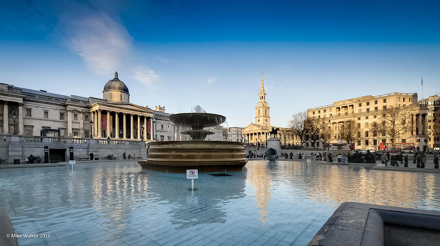 Fountain Photograph - Trafalgar Square National Gallery #1 by Mike Walker