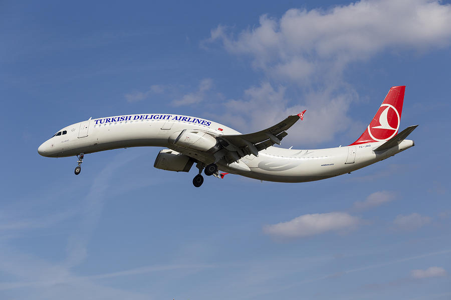 Turkish Delight Airlines Airbus A321 #1 Photograph by David Pyatt