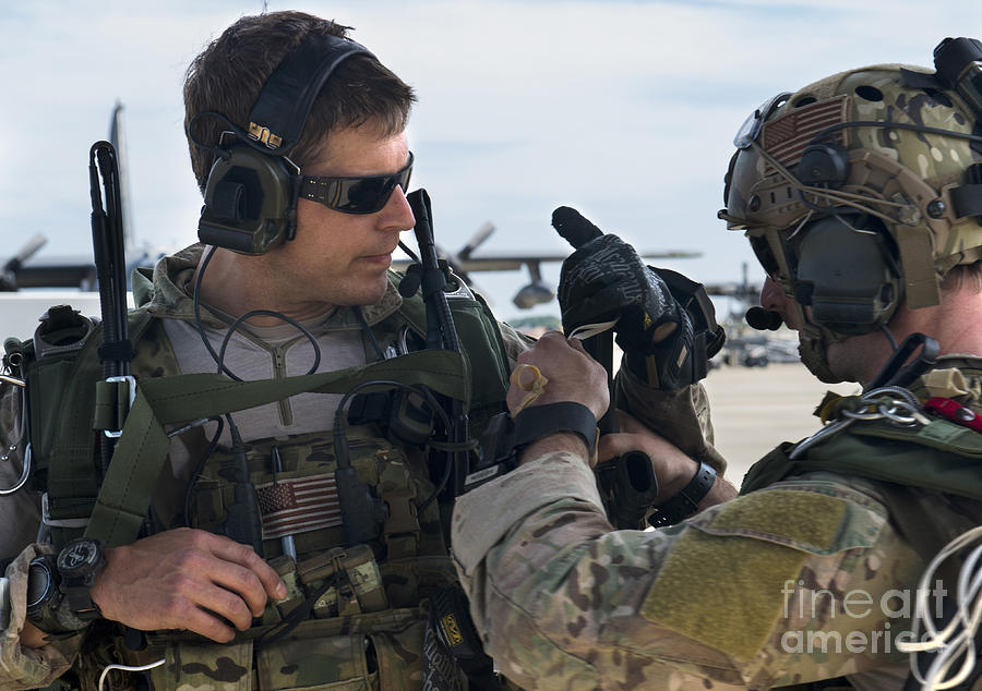 U.s. Air Force Combat Controllers Photograph by Stocktrek Images