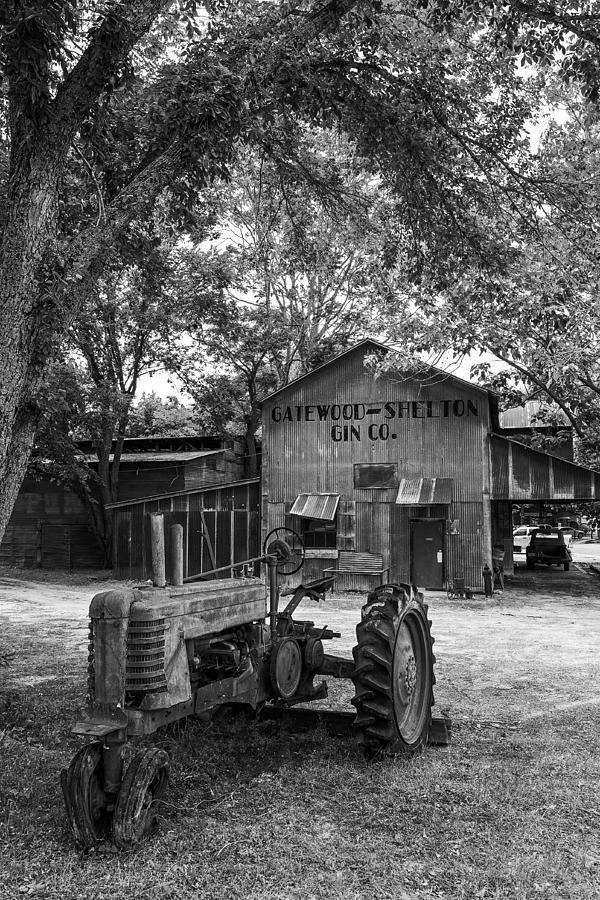 Very Old Antique Tractor Palestine Texas Photograph by Mountain
