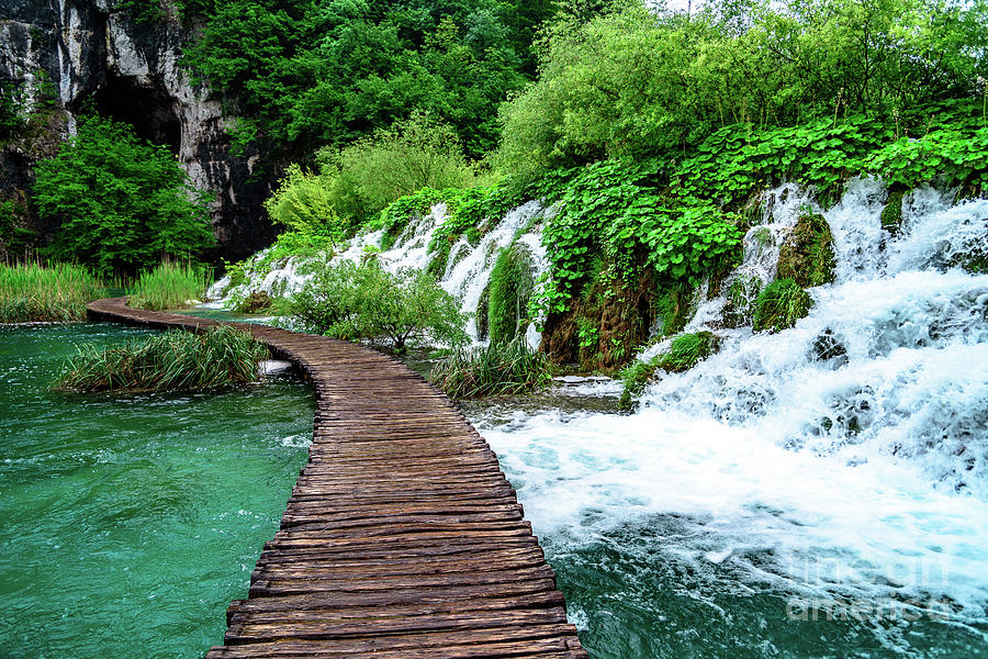 Walking Through Waterfalls - Plitvice Lakes National Park, Croatia 