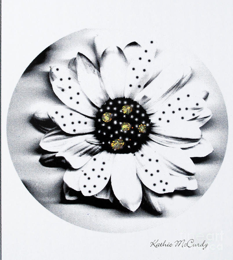 White Daisy #1 Mixed Media by Kathie McCurdy