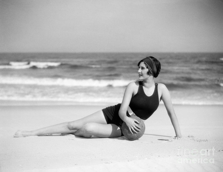Woman At The Beach, C.1920s #1 Photograph by H. Armstrong Roberts/ClassicStock
