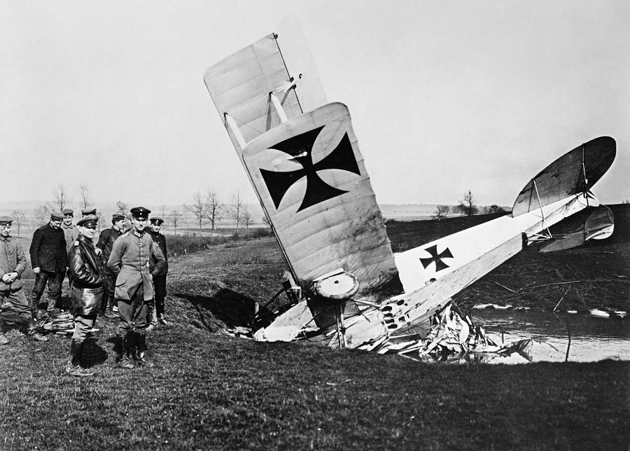World War I: Plane Crash Photograph by Granger