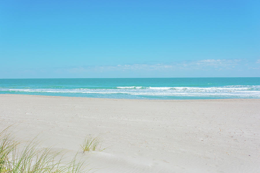 10965 Tranquil Beach Photograph by Pamela Williams
