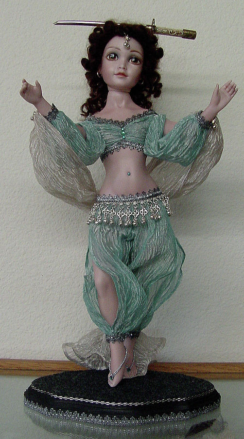 10MD117 - Harem Belly Dancer Ceramic Art by Shirley Heyn
