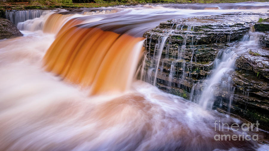 Aysgarth Falls Photograph by Mariusz Talarek