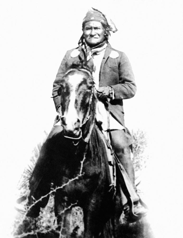 Geronimo #3 Photograph by Granger