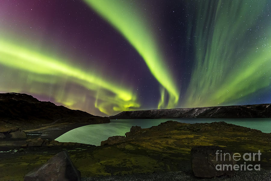Kleifarvatn Lake northern lights Photograph by Gunnar Orn Arnason
