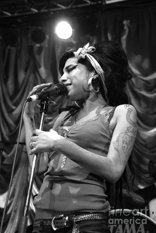 Amy Winehouse photo 29 #1 Photograph by Jenny Potter