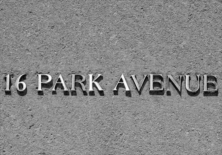 16 Park Avenue Photograph by Robert Ullmann
