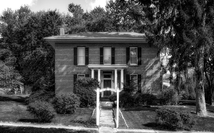 1869 Bigham House - 2 Photograph by Frank J Benz