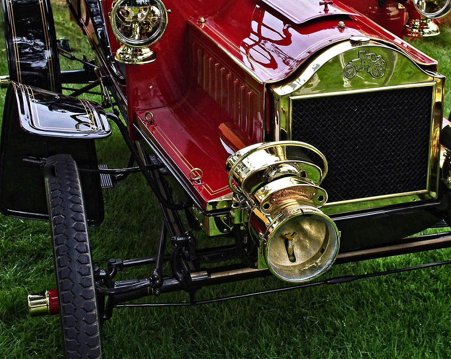 1904 Olds Two Seater Runabout Photograph by Thom Zehrfeld
