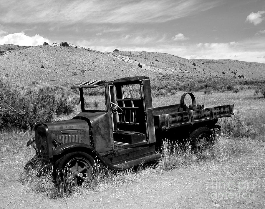 Black And White Photograph - 1920s International Truck by Denise Bruchman