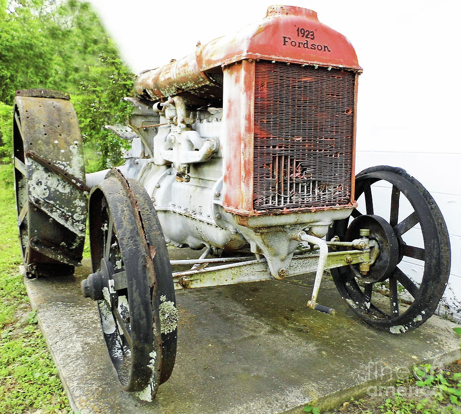 1923 Fordson Tractor Photograph by D Hackett