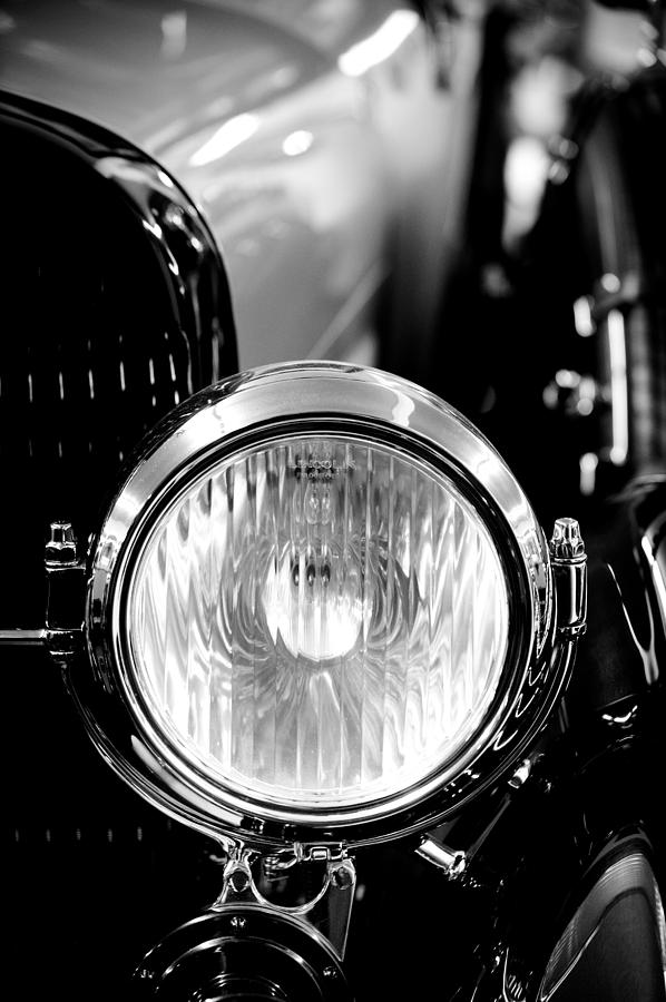 Car Photograph - 1925 Lincoln Town Car Headlight by Sebastian Musial
