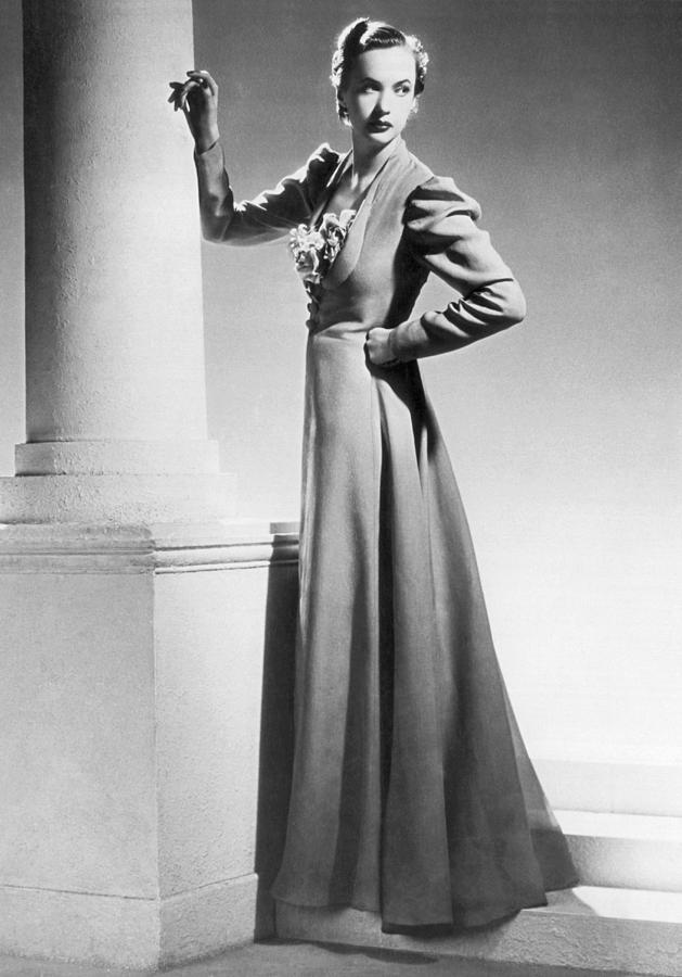 1930 Fashion Model Photograph by Underwood Archives - Pixels