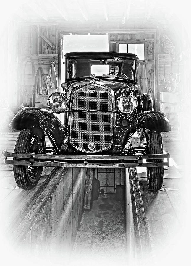 1930 Model T Ford - Vignette bw Photograph by Steve Harrington