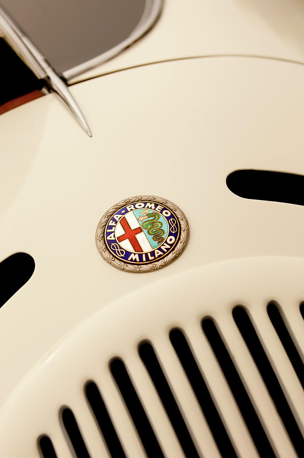 Car Photograph - 1931 Alfa Romeo 6C 1750 Gran Sport Aprile Spider Corsa Hood Emblem by Jill Reger