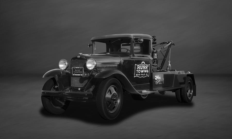 1931 Ford Wrecker-Tow Truck  - 4BW Photograph by Frank J Benz