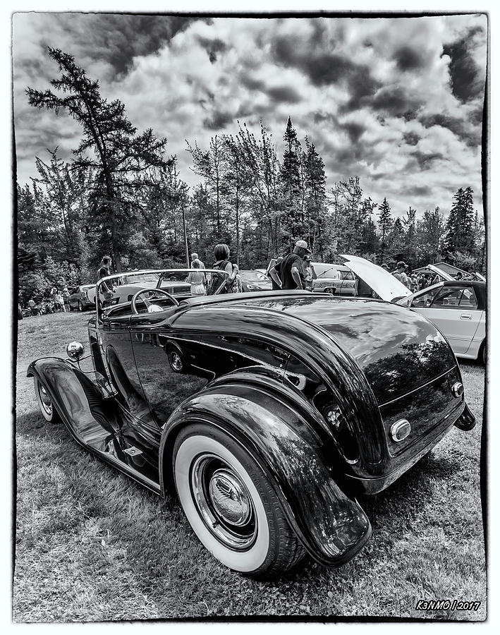 1932 Ford Deuce roadster hot rod Photograph by Ken Morris