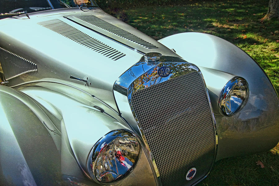 1938 Delage D8 - 120 Aerodynamic Coupe Front Grill Photograph by Allen Beatty