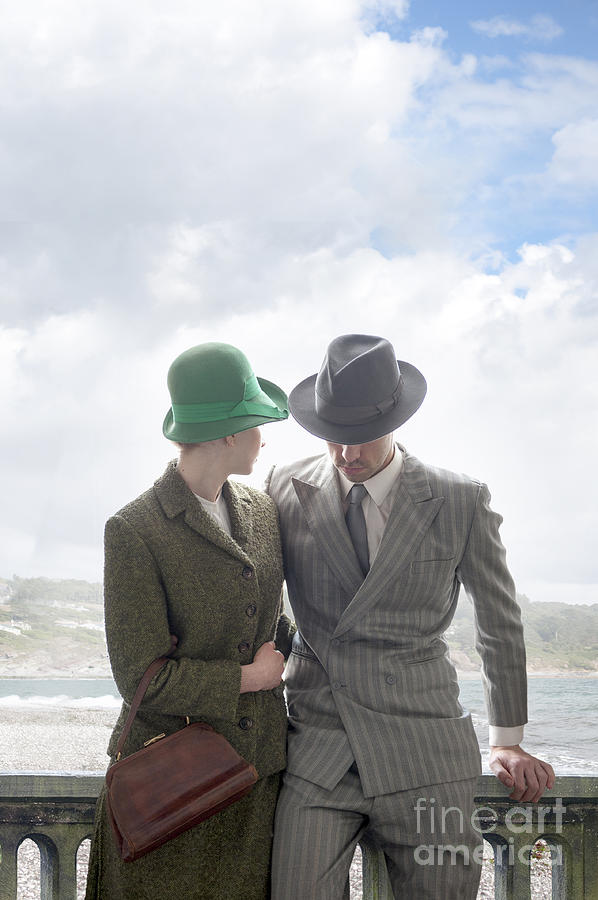 1940s Couple At The Seaside Photograph by Lee Avison