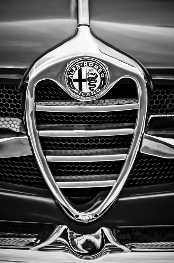1962 Alfa Romeo Giulietta Coupe Sprint Speciale Grille Emblem -0007bw Photograph by Jill Reger