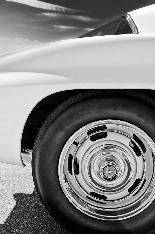1967 Chevrolet Corvette Wheel -295bw Photograph by Jill Reger