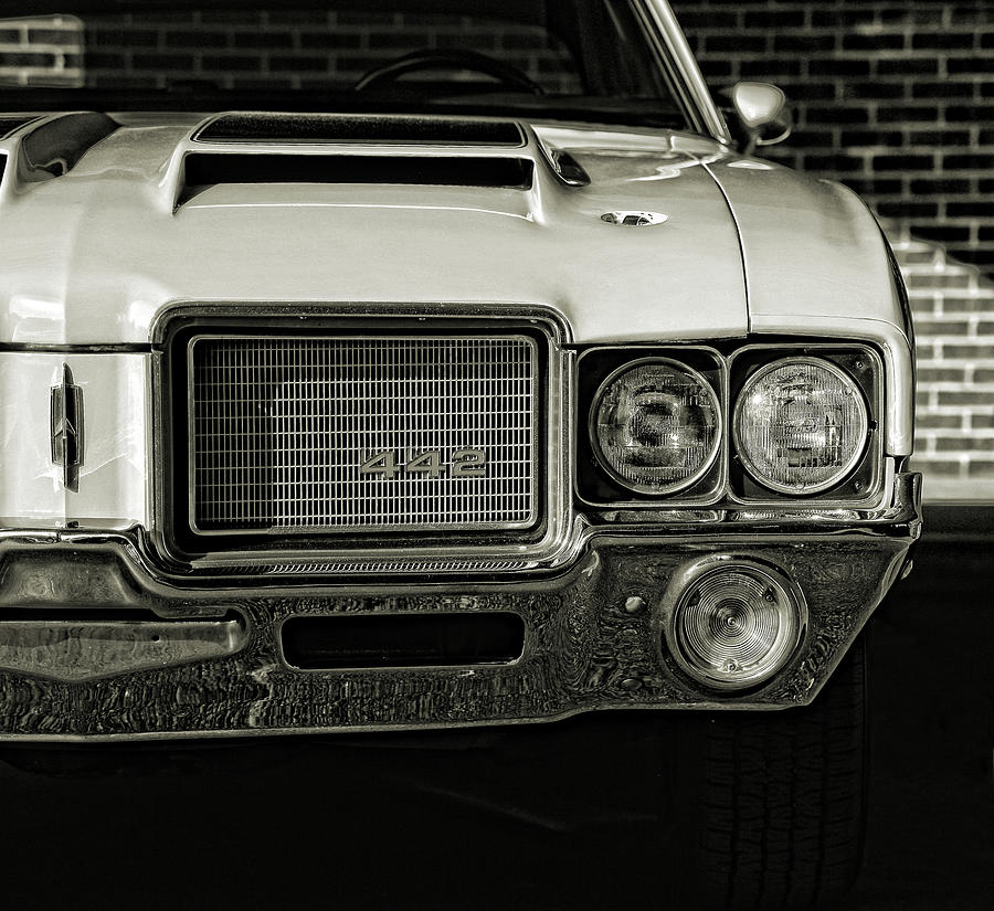1972 Olds 442 Photograph by Gordon Dean II