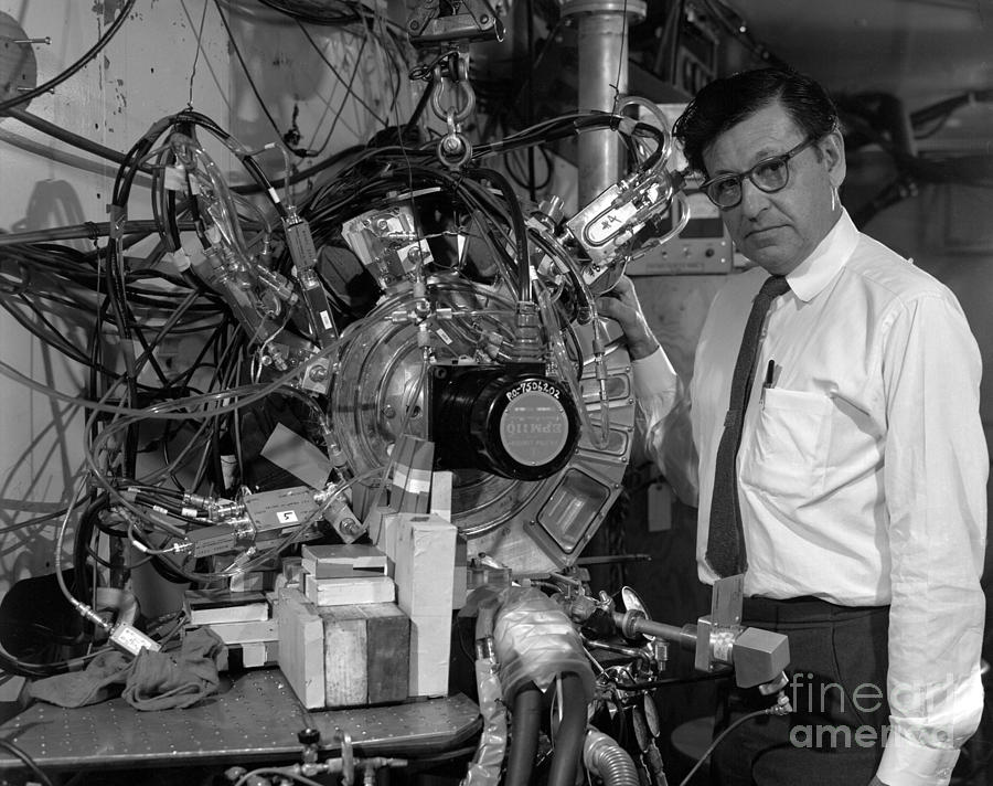 Albert Ghiorso, American Nuclear Chemist #2 Photograph by Science Source
