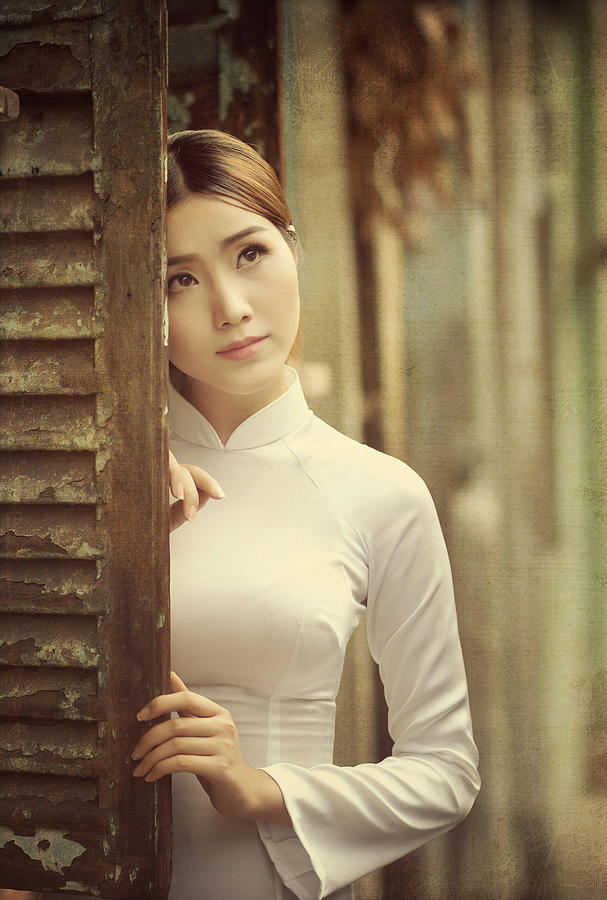 Beautiful Vietnamese Women With Ao Dai Vintage Style Photograph By