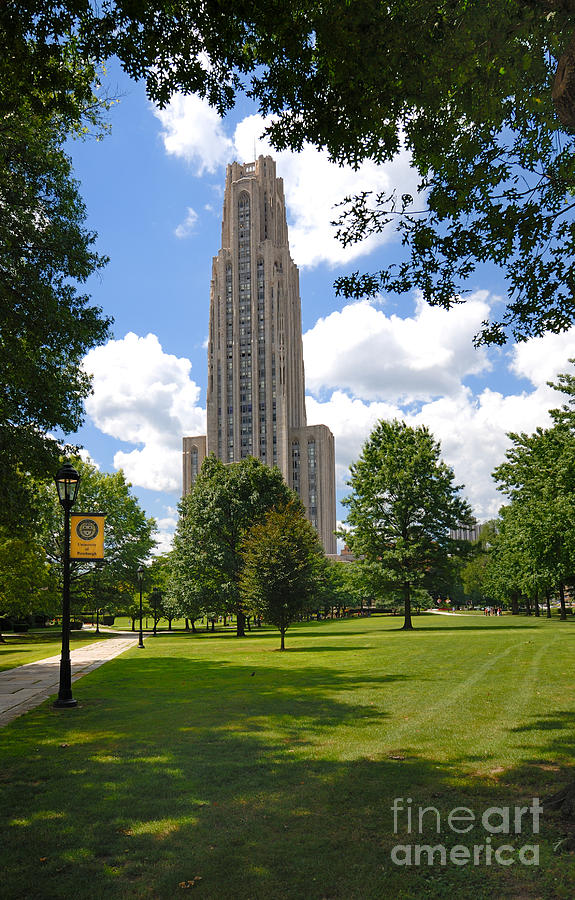 Architecture Photograph - Cathedral of Learning University of Pittsburgh #2 by Amy Cicconi