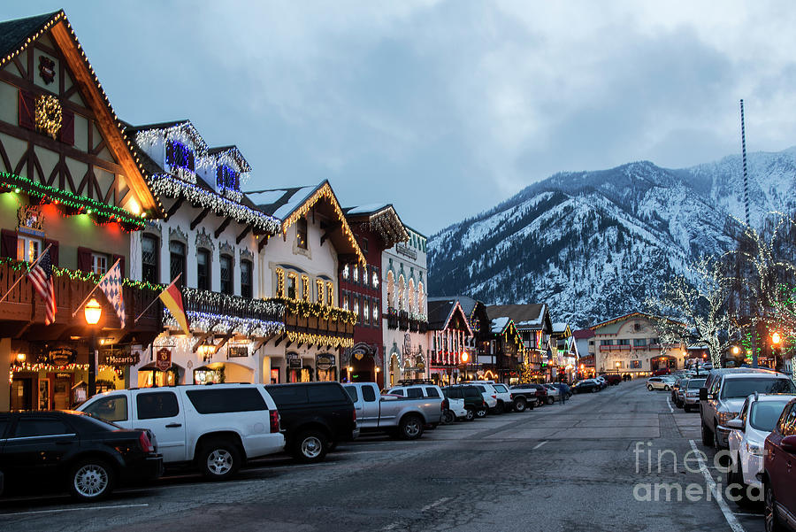Christmas Lights, Leavenworth Photograph by Yefim Bam