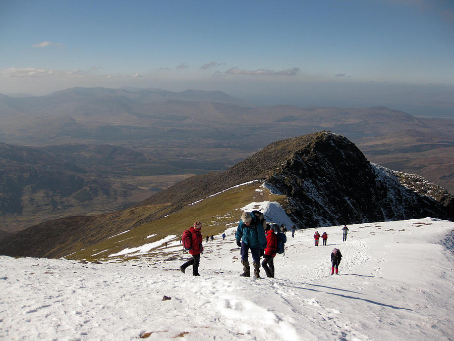 climbing carrauntoohil