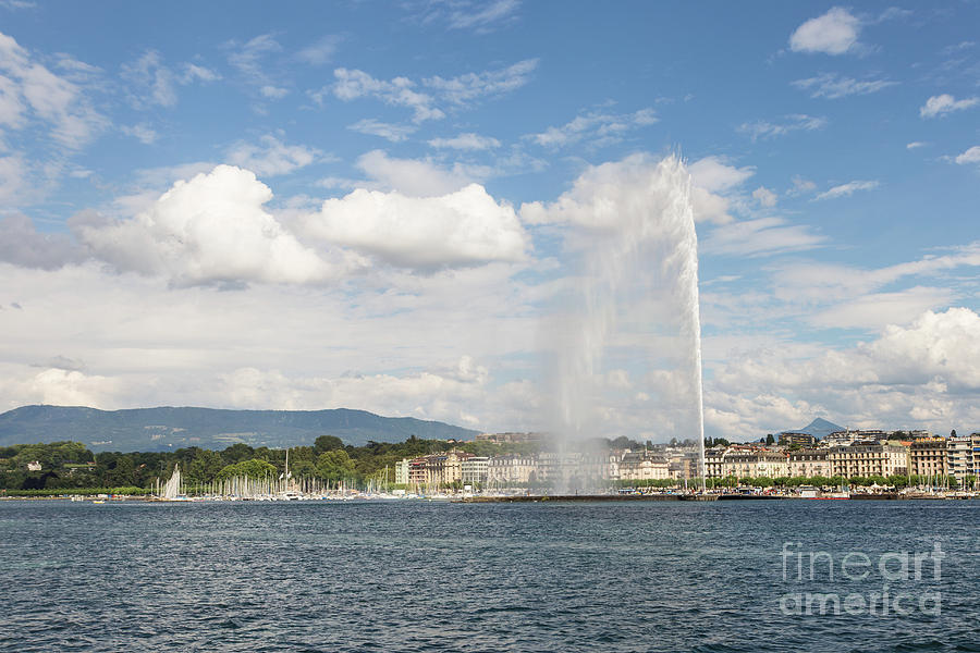 Geneva lake #2 Photograph by Didier Marti