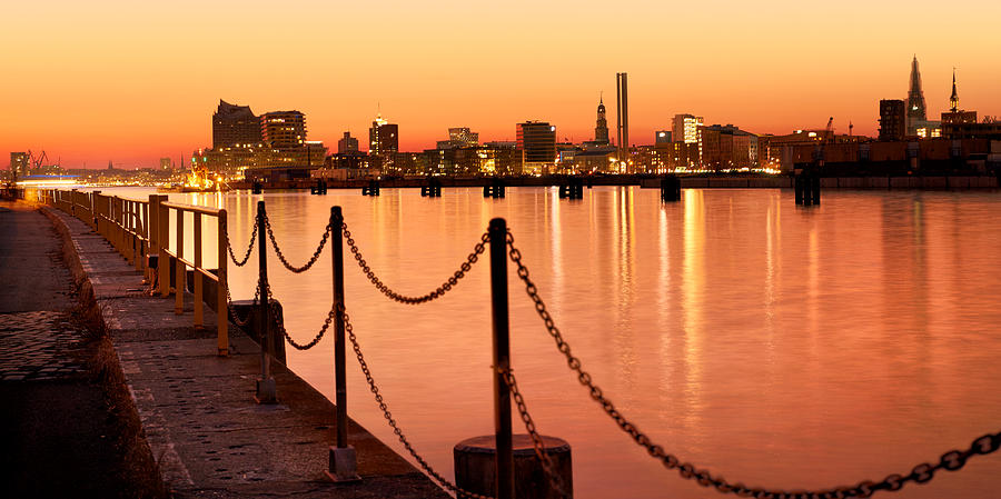 Hamburg Skyline by Marc Huebner Hamburg Skyline by Marc Huebner